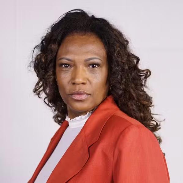 ELIANE DIAS